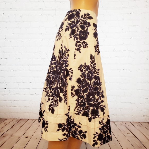 Talbots 100% cotton floral print A-line skirt - Picture 4 of 7